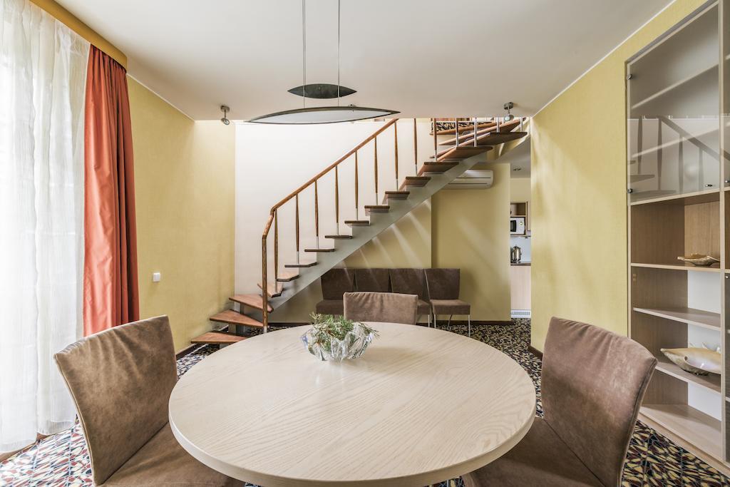 Oro Nida Hotel Bagian luar foto