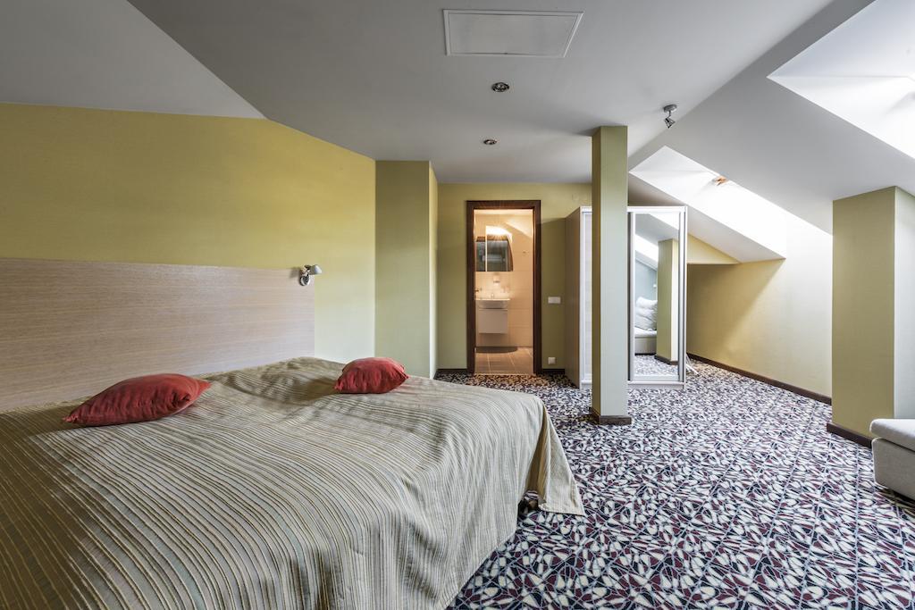 Oro Nida Hotel Bagian luar foto